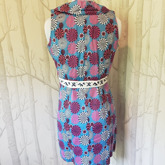 Pinwheel Patterned Ruffled Wrap Dress with Pockets- Size Small - Picture 2 of 4